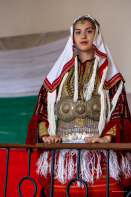 Име : Невестинска мияшка носия от Галичник.jpg
Големина : 616КБ
Размери : 1365x2048
Дата на добавяне : 15/12/2025 21:13 Невестинска мияшка носия от Галичник.jpg